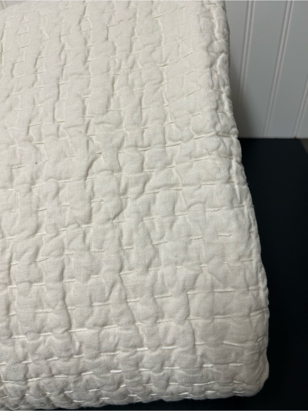 Pottery Barn Pick-Stitch Handcrafted Cotton Linen Quilt - Picture 2 of 4
